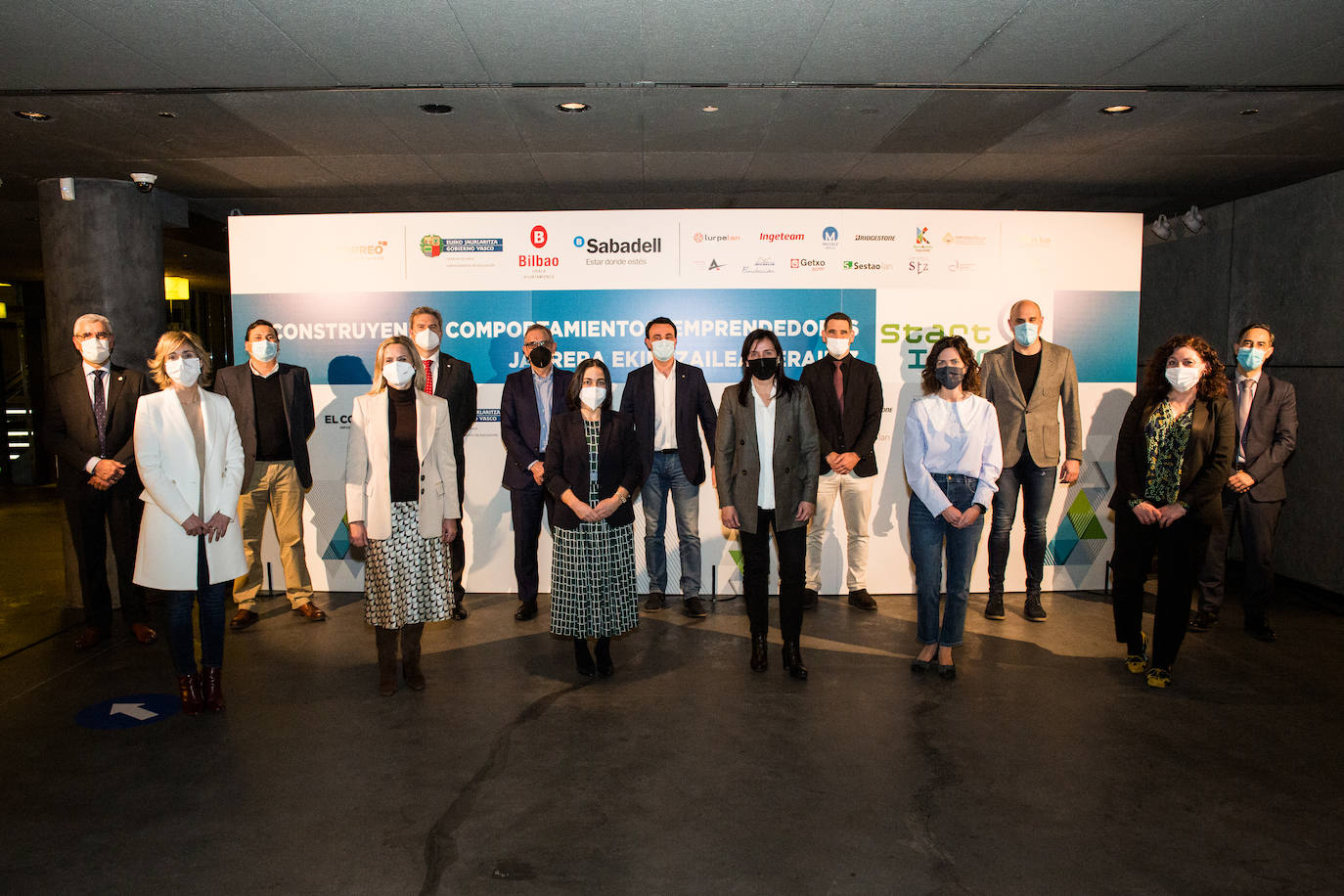 Fotos: STARTInnova entrega los premios a los jóvenes más emprendedores de Bizkaia y Álava