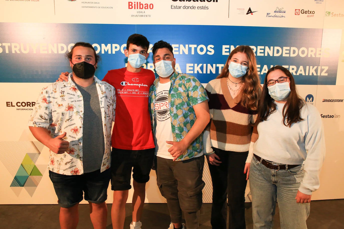 Fotos: STARTInnova entrega los premios a los jóvenes más emprendedores de Bizkaia y Álava