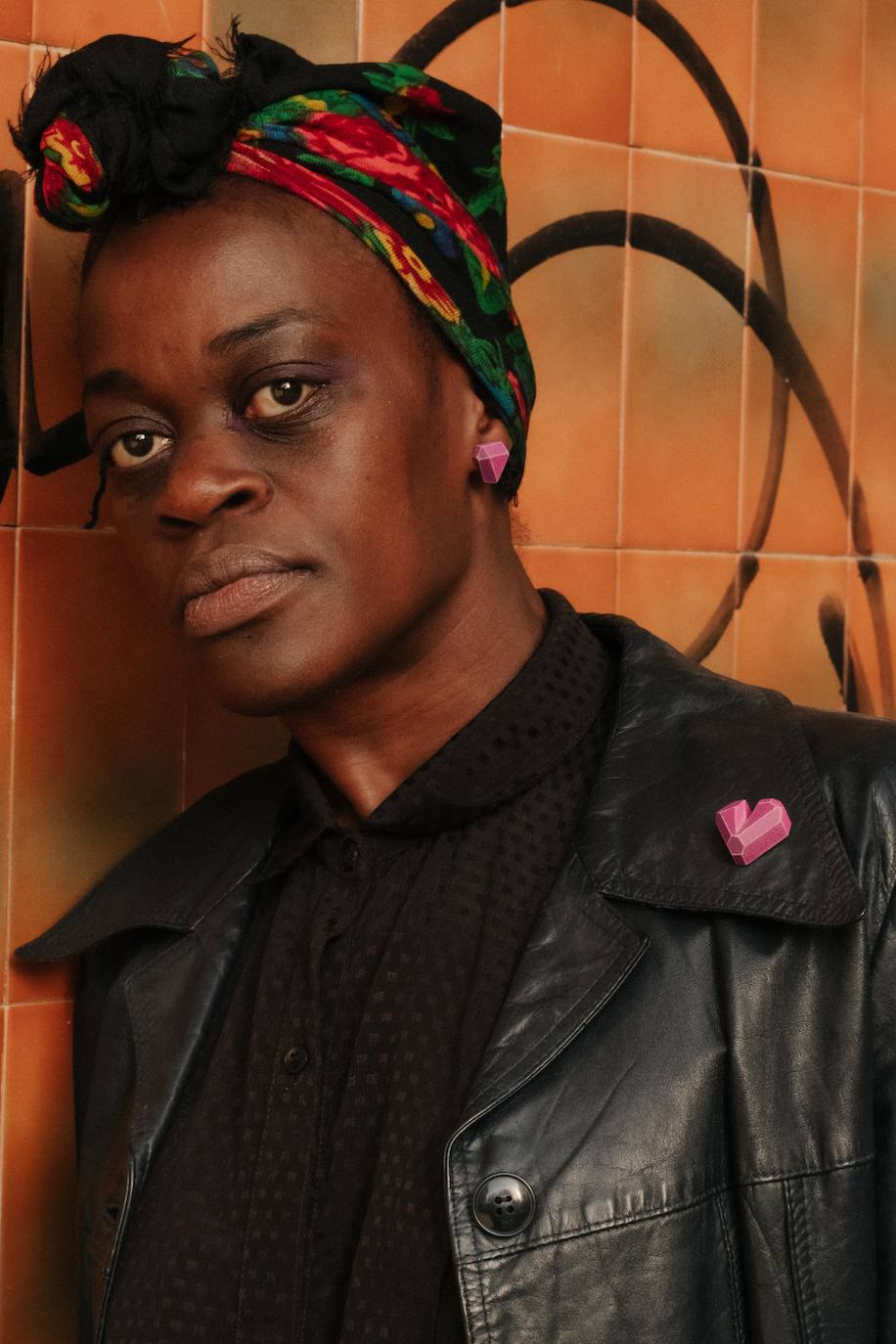 Fotos: Una creadora abre en su taller de Solokoetxe una exposición que protagonizan las mujeres del barrio