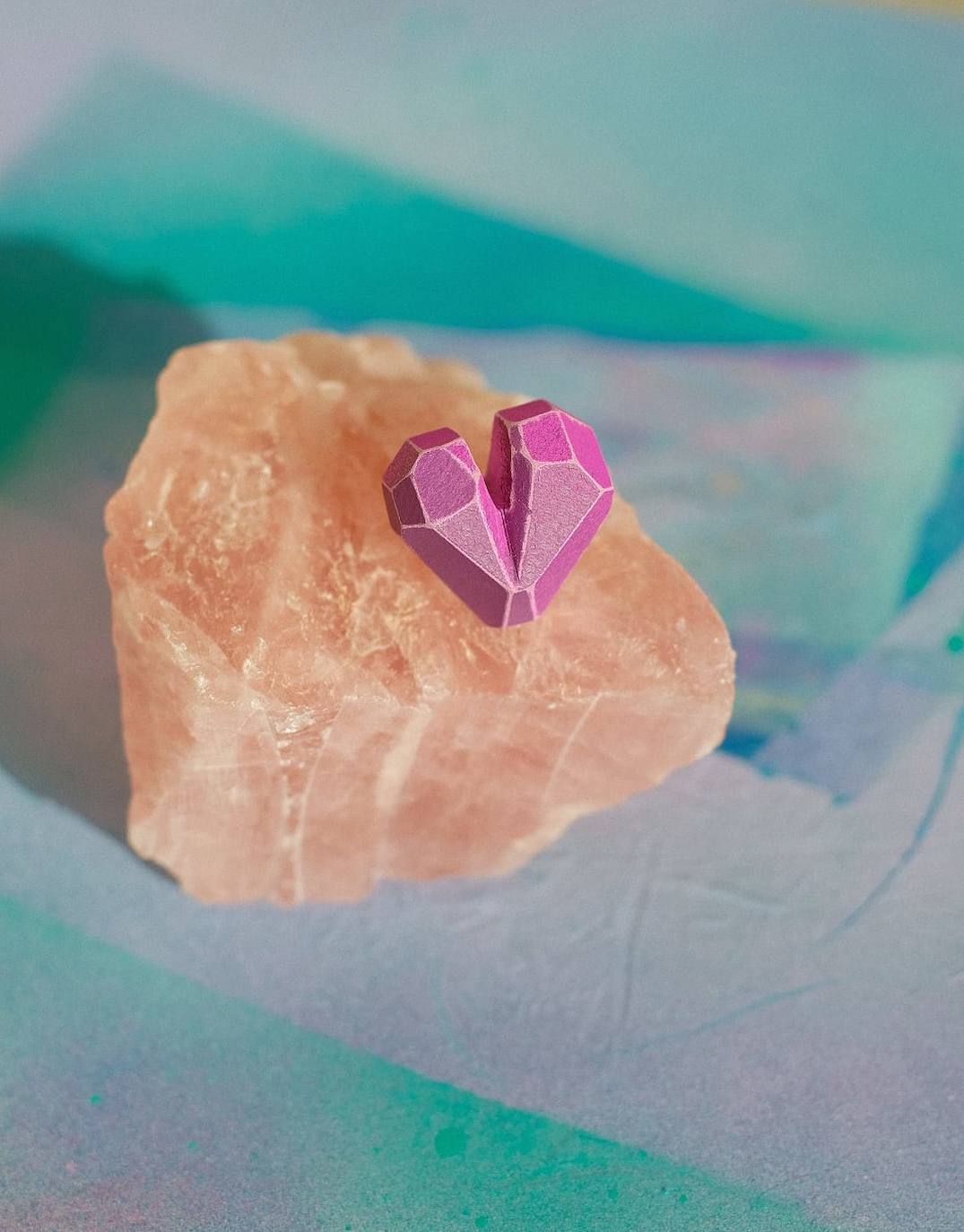 Fotos: Una creadora abre en su taller de Solokoetxe una exposición que protagonizan las mujeres del barrio