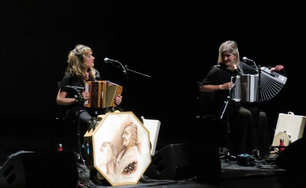 Alaitz y Maixa, en los 90 muy populares con sus respectivas Maider e Ixiar. 