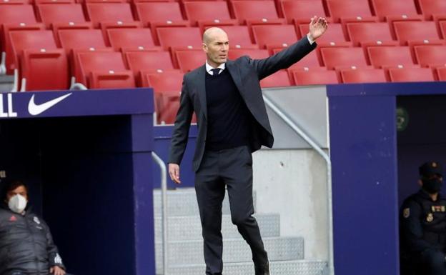 Zidane, durante el derbi madrileño.