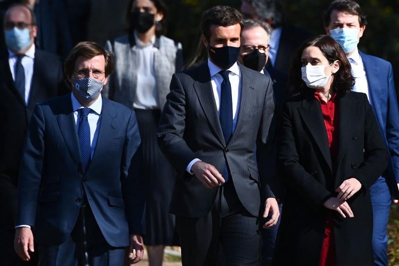 Jose Luis Martinez-Almeida, Pablo Casado e Isabel Diaz Ayus