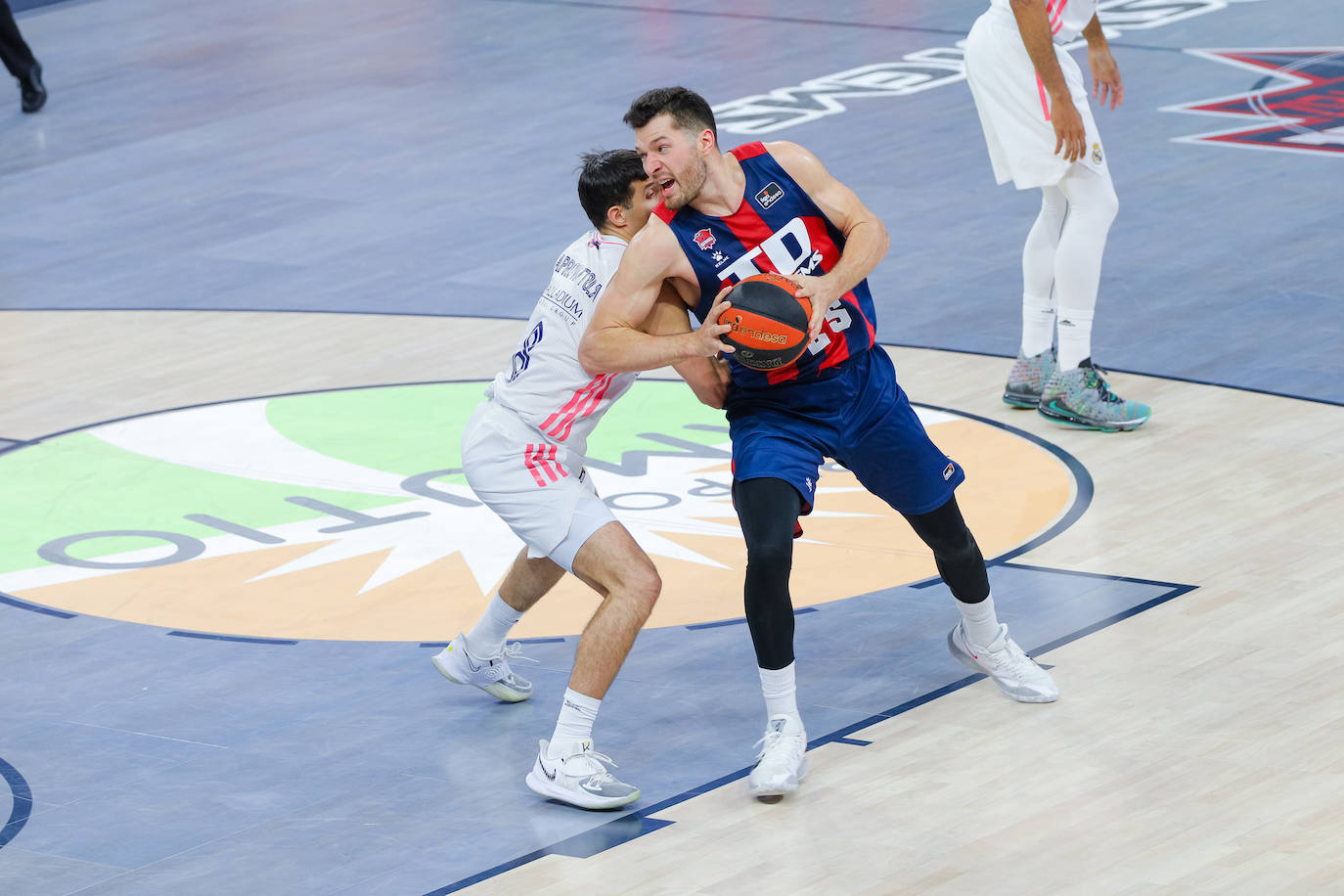 Fotos: Las mejores imágenes del Baskonia - Real Madrid
