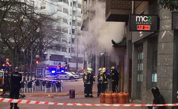 Las once bombonas de butano que se encontraban en el interior del restaurante.