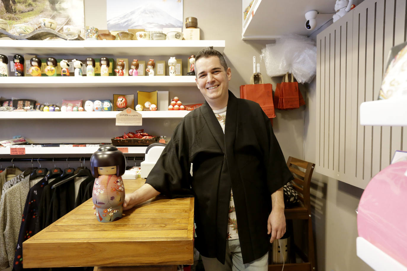 Fotos: Un viaje por Japón en una pequeña y única tienda en Bilbao