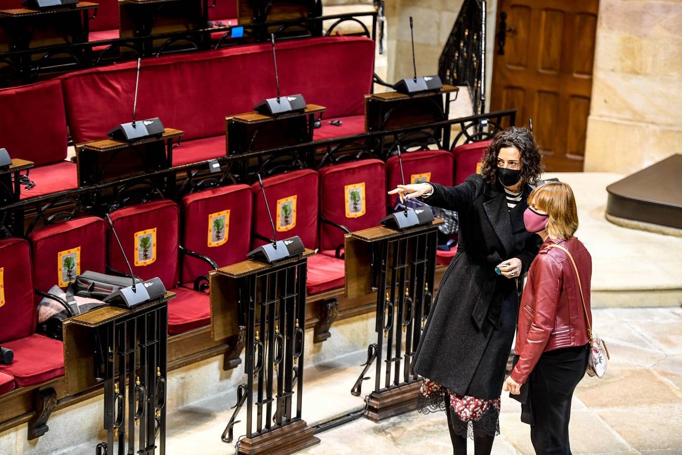 Fotos: Rementería presenta su nuevo equipo en la Juntas Generales de Gernika