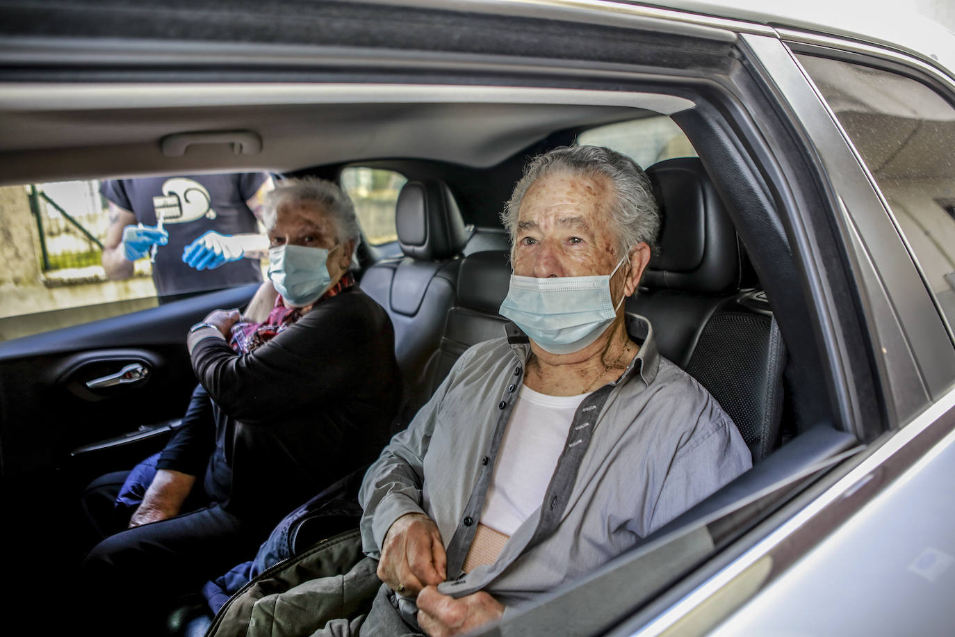 Por norma, los sanitarios preguntan a todos los pacientes si padecen alergias y qué medicación toman. 