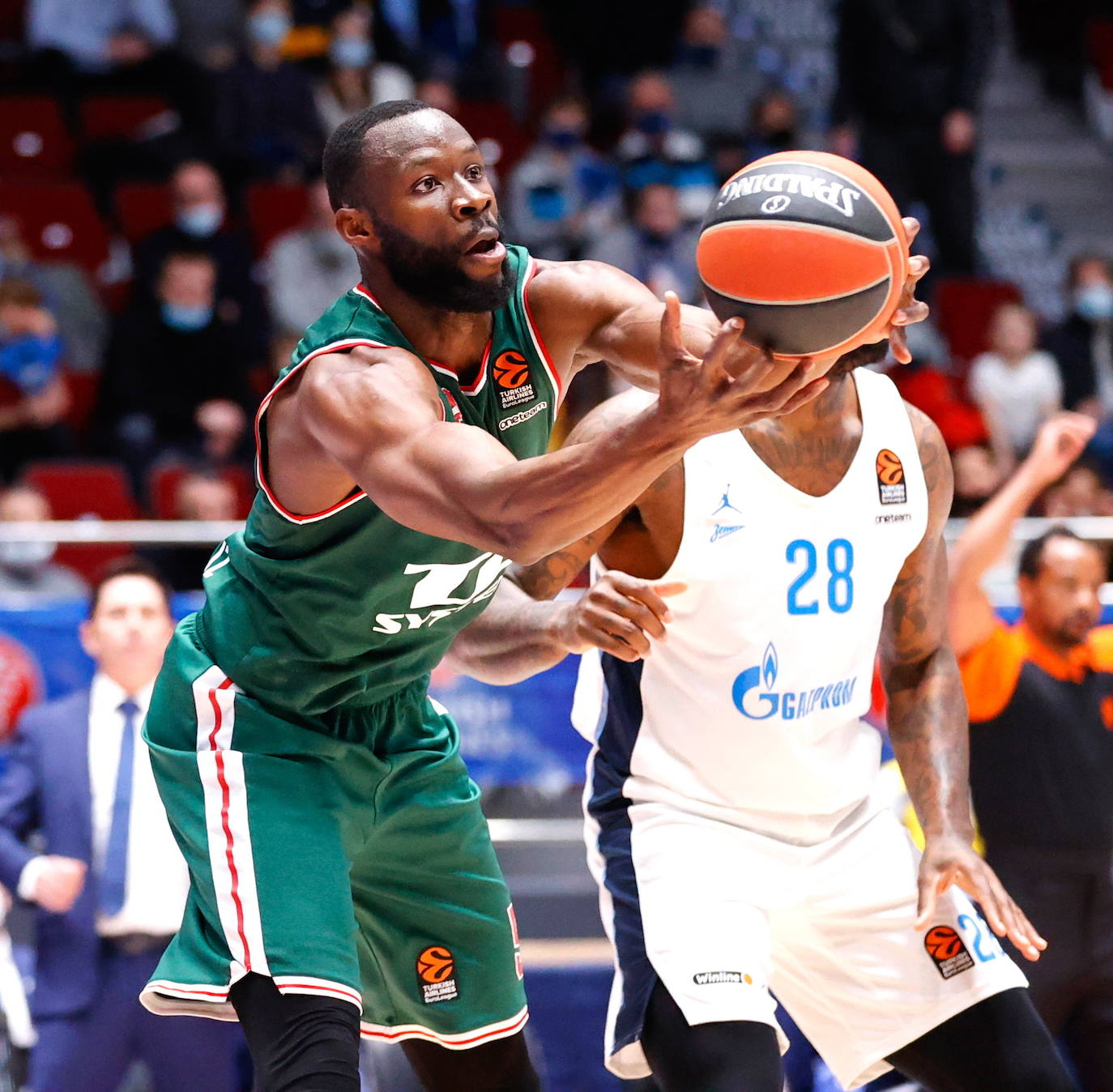 Fotos: Las mejores imágenes del Zenit - Baskonia