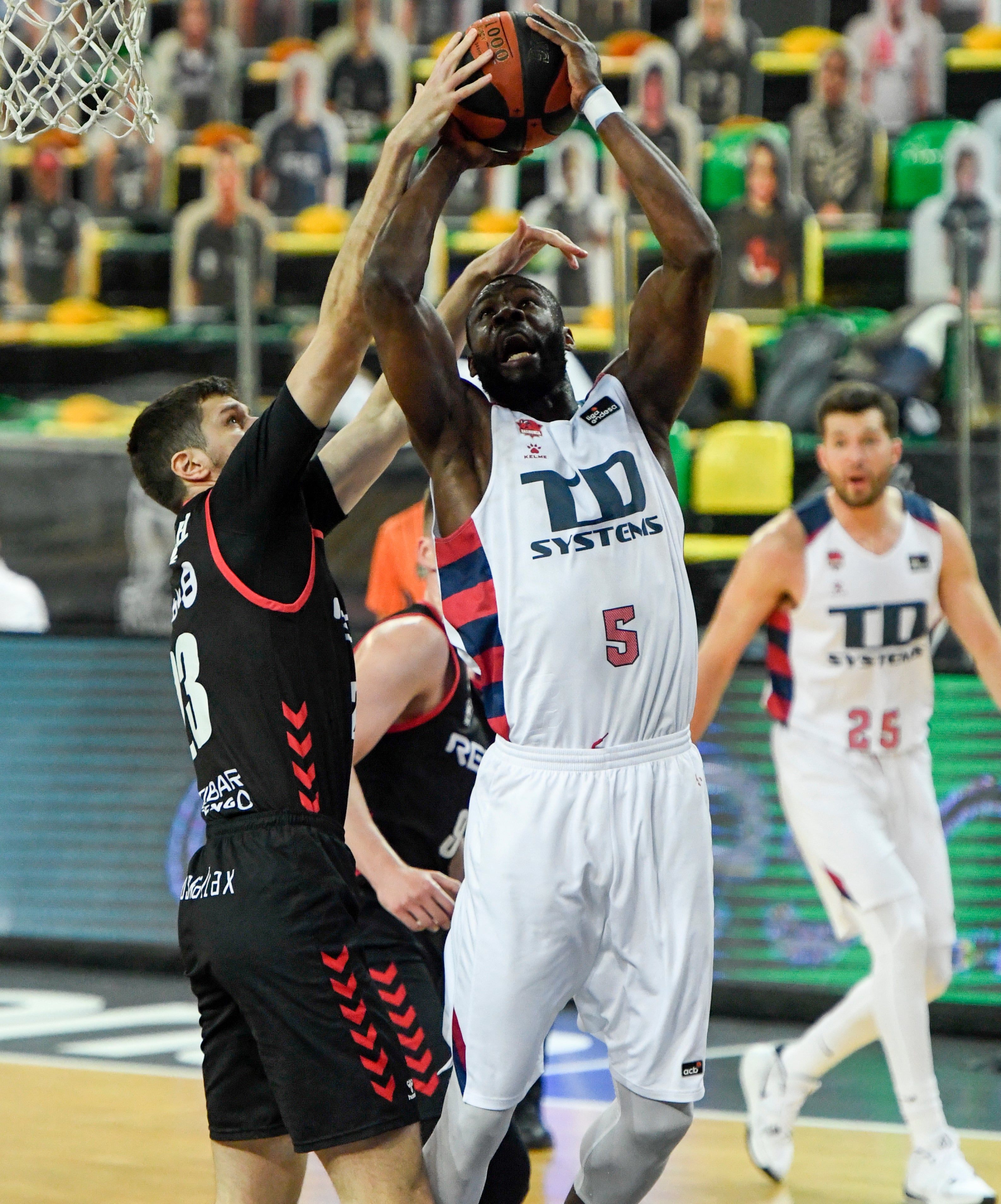 Fotos: Las mejores imágenes del Bilbao Basket-Baskonia