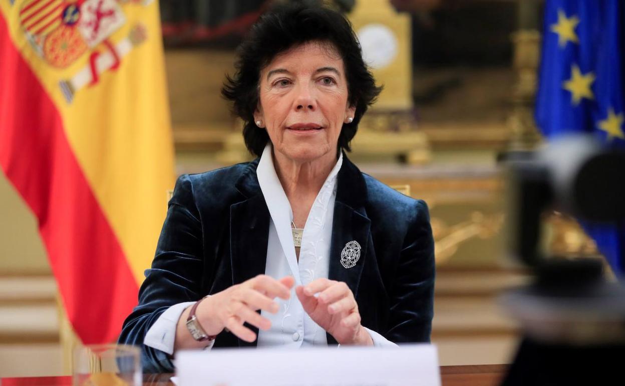 La ministra de Educación Isabel Celaá. 