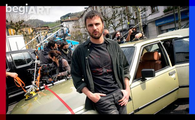 Mikel Bustamante, durante una pausa del rodaje de 'Maixabel' de Icíar Bollaín.