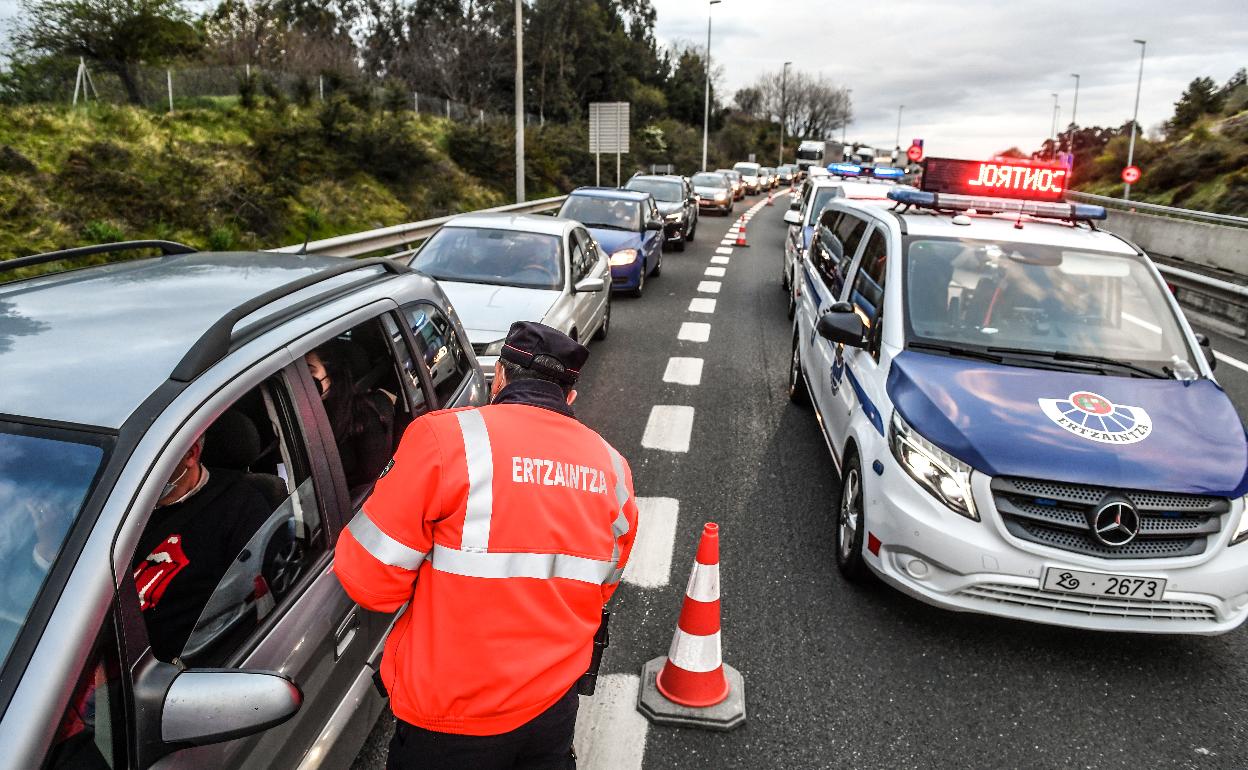 El Gobierno vasco evita los cerrojazos en Semana Santa