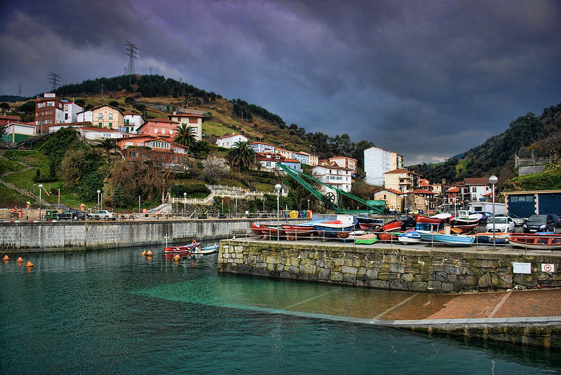 Puerto de Zierbena.