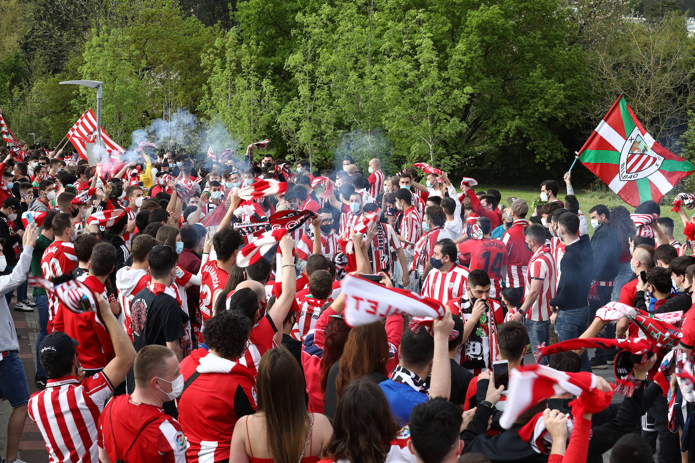 Fotos: Gran despedida a los jugadores del Atheltic en Lezama