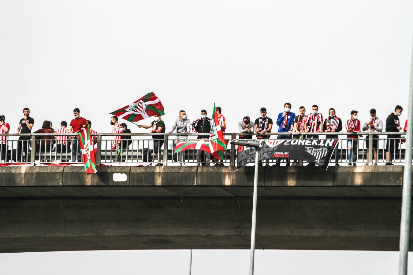 Fotos: Gran despedida a los jugadores del Atheltic en Lezama