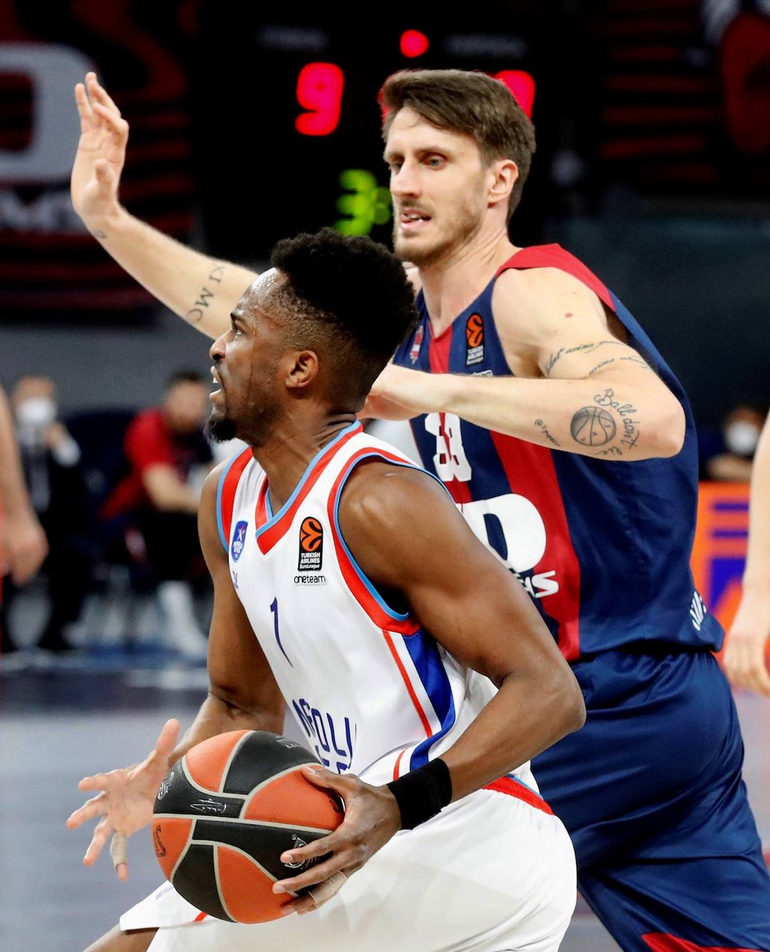 Fotos: Las mejores imágenes del Baskonia - Efes