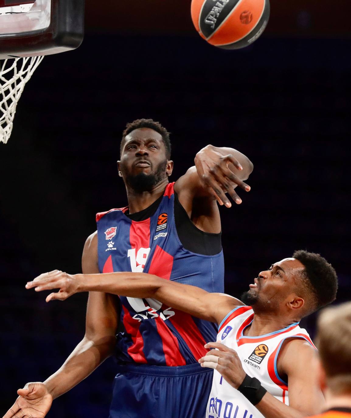 Fotos: Las mejores imágenes del Baskonia - Efes