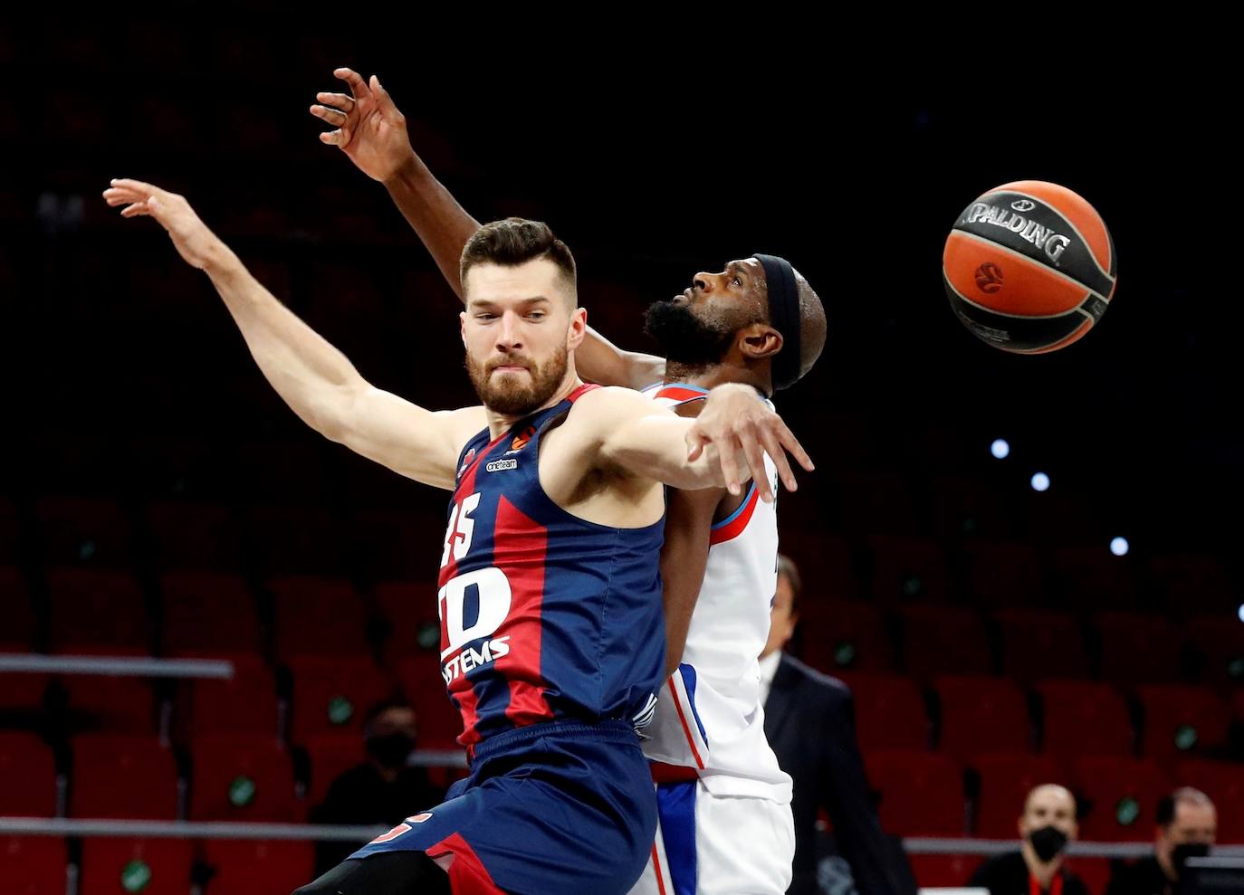 Fotos: Las mejores imágenes del Baskonia - Efes