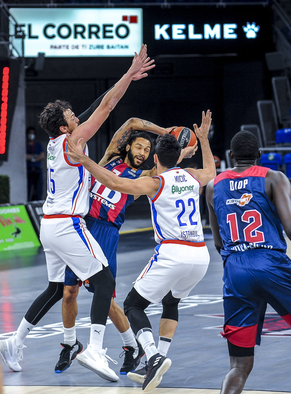 Fotos: Las mejores imágenes del Baskonia - Efes