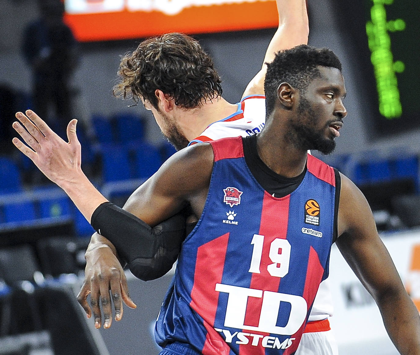 Fotos: Las mejores imágenes del Baskonia - Efes
