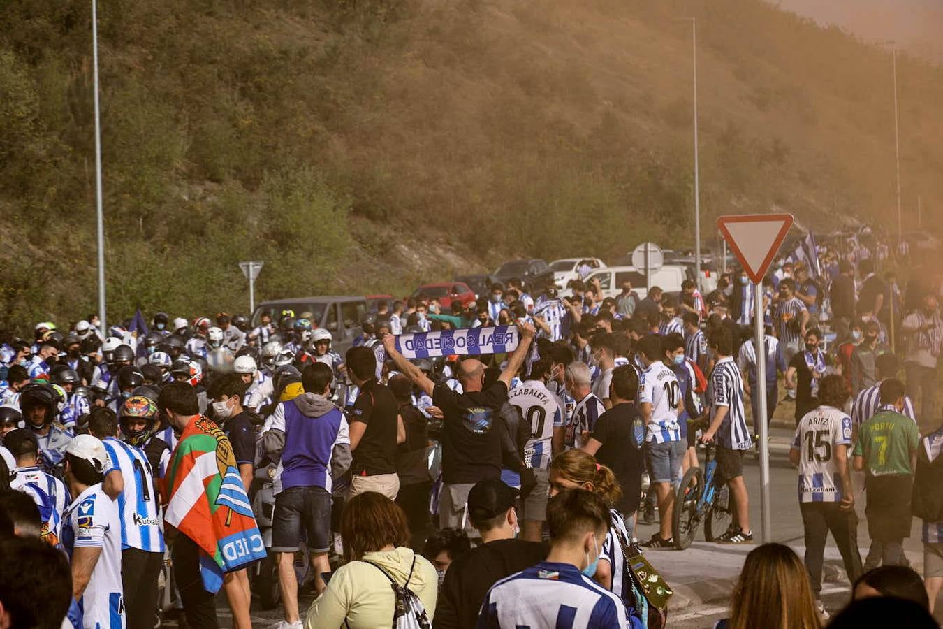 Fotos: Así fue la masiva despedida de los aficionados a la Real Sociedad