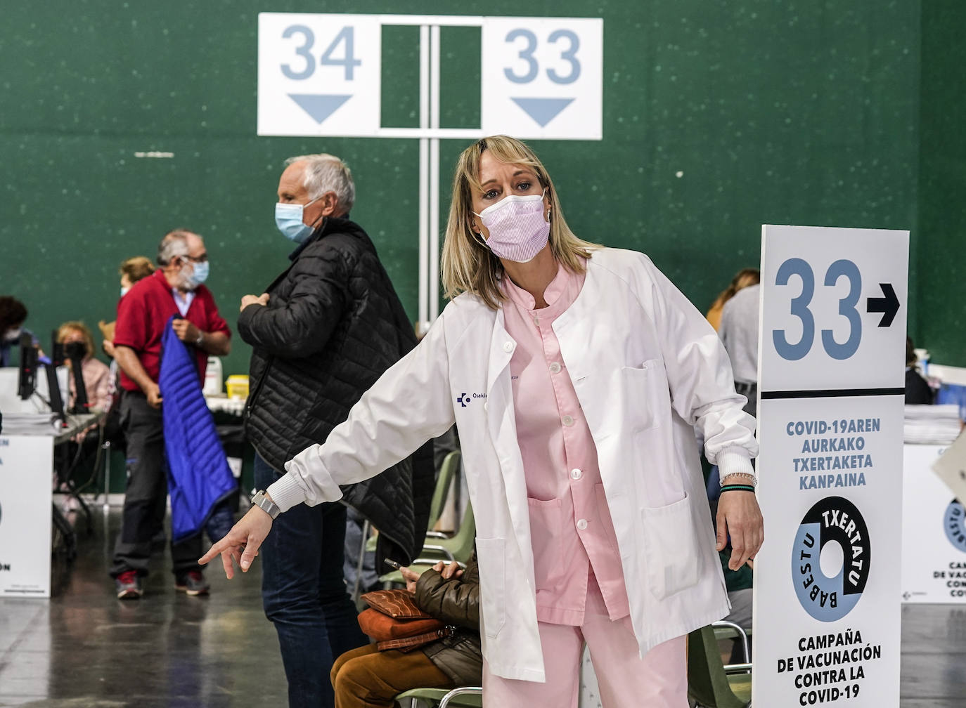 Fotos: Arranca la inmunización en el &#039;vacunódromo&#039; de Lakua