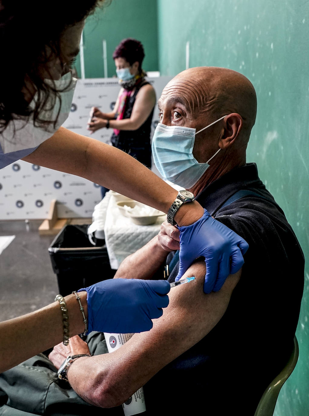 Fotos: Arranca la inmunización en el &#039;vacunódromo&#039; de Lakua