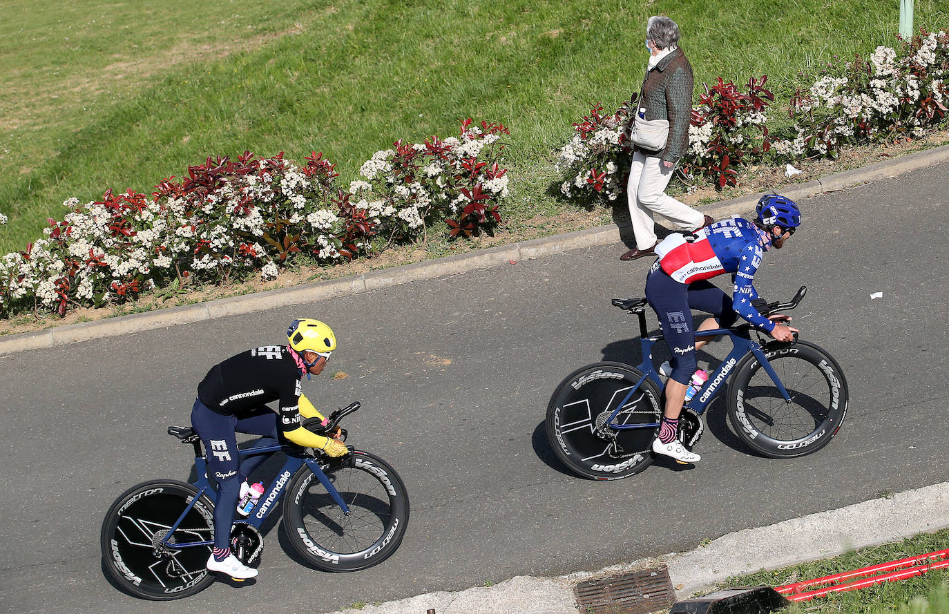 Fotos: La Itzulia echa a andar