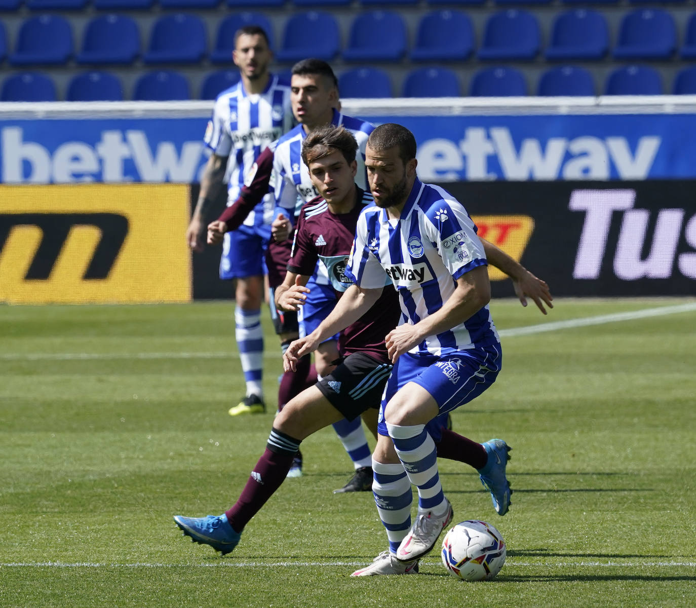 Fotos: Las mejores imágenes del Alavés - Celta de Vigo