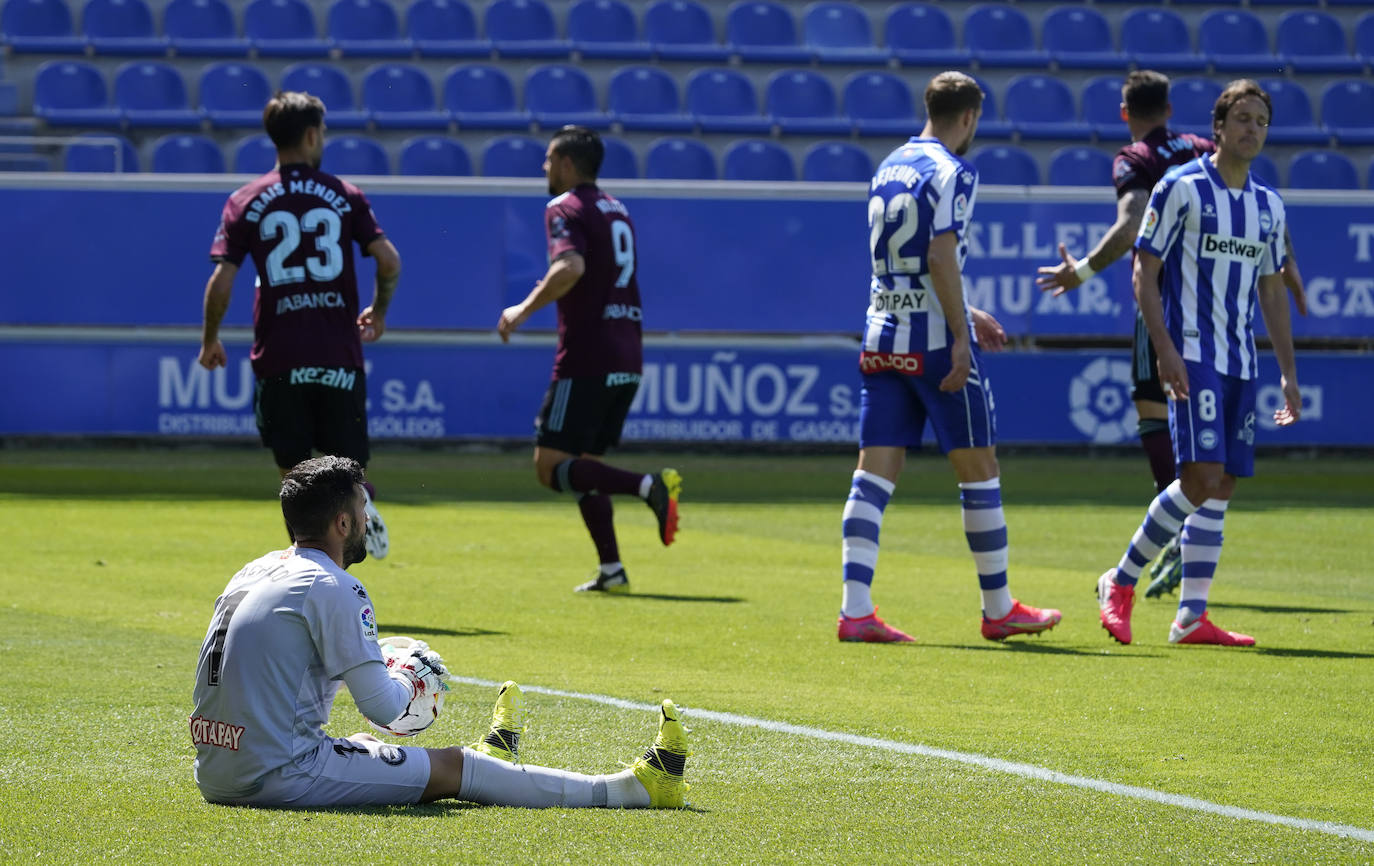 Fotos: Las mejores imágenes del Alavés - Celta de Vigo