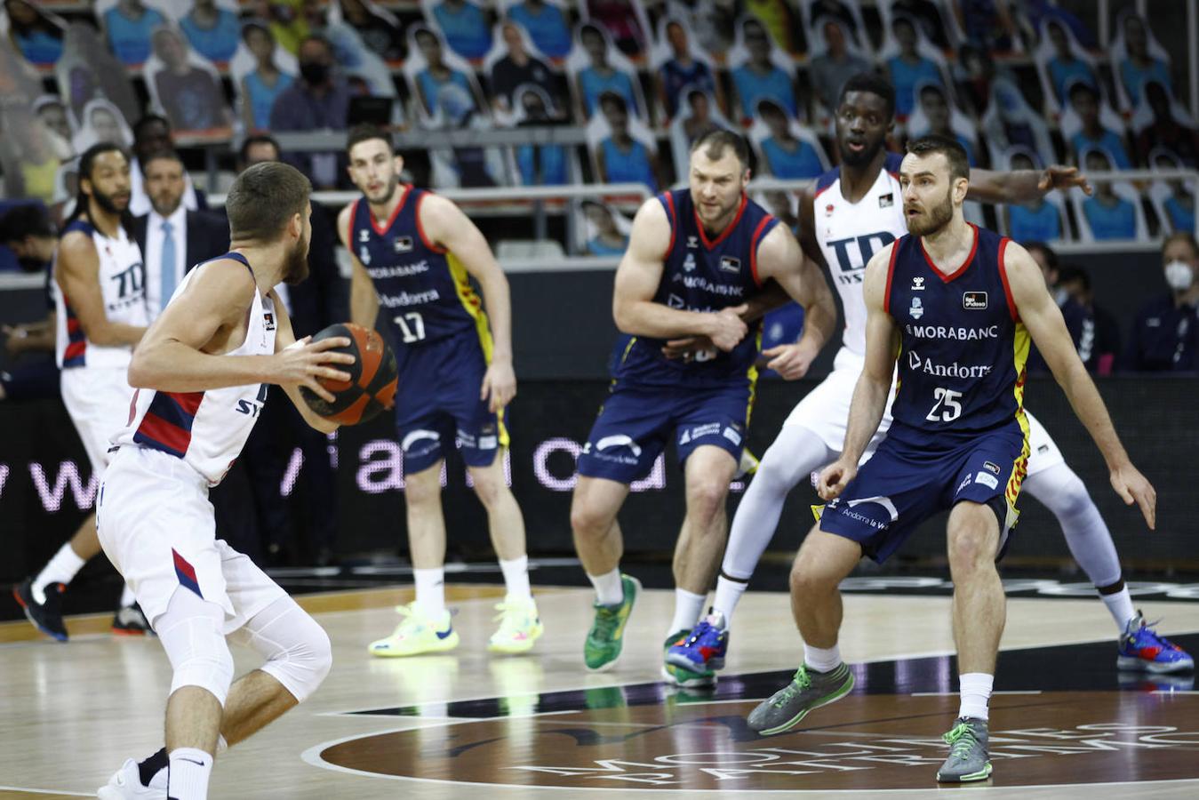 Fotos: Las imágenes del Morabanc Andorra - Baskonia