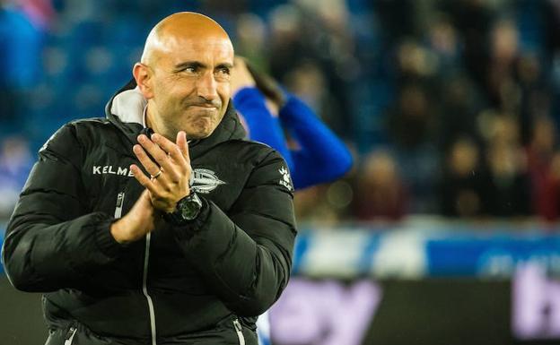 Abelardo deja de ser entrenador del Alavés