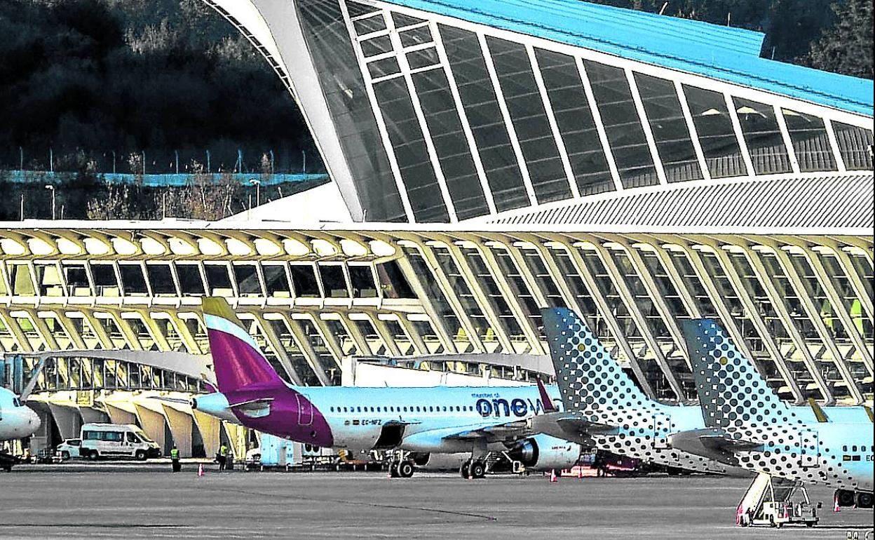 El aeropuerto confía en poder aliviar en verano las heridas económicas de la pandemia.