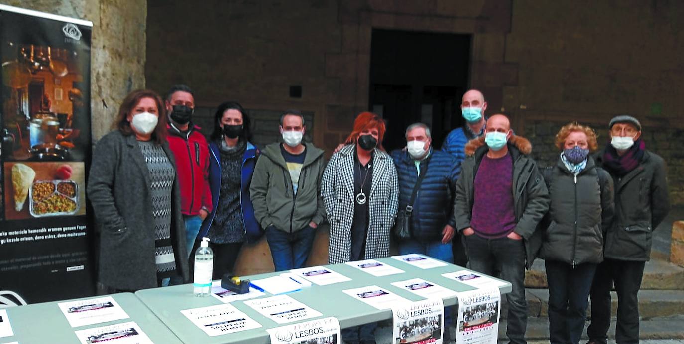 Presentación de la iniciativa para recibir donaciones para Lesbos, con la presencia de los diferentes alcaldes.