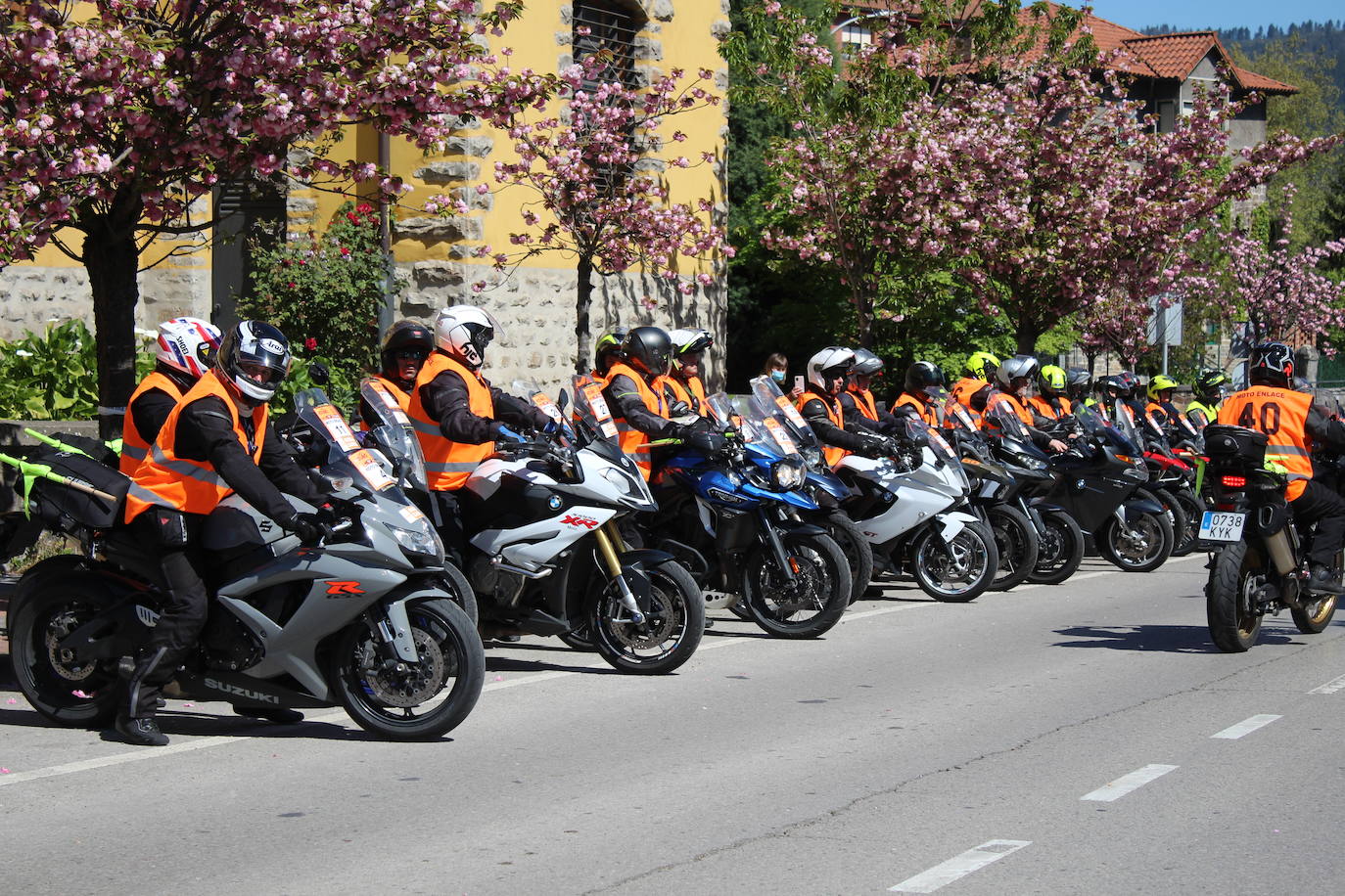 Fotos: Salida de la tercera etapa de la Itzulia desde Amurrio