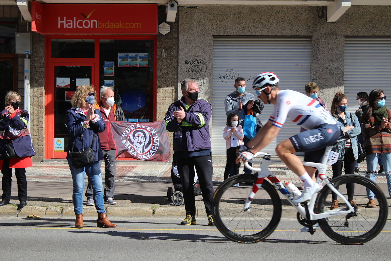 Fotos: Salida de la tercera etapa de la Itzulia desde Amurrio