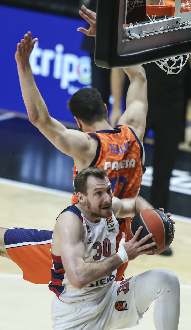 Fotos: Las mejores imágenes del Valencia Basket - Baskonia de la Euroliga