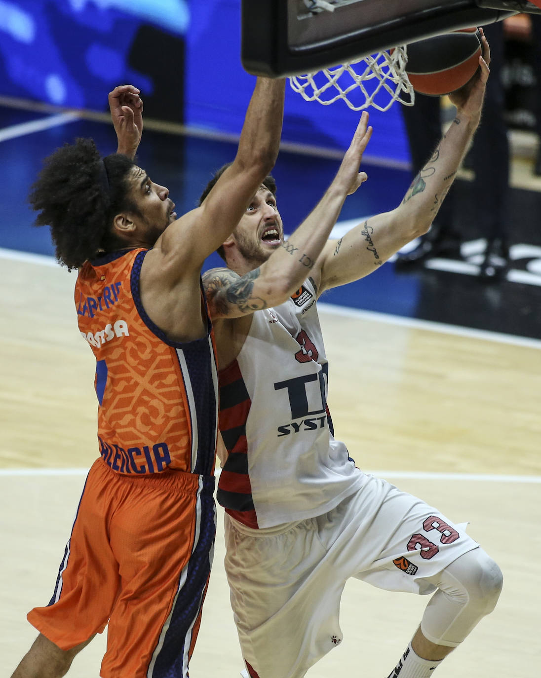 Fotos: Las mejores imágenes del Valencia Basket - Baskonia de la Euroliga