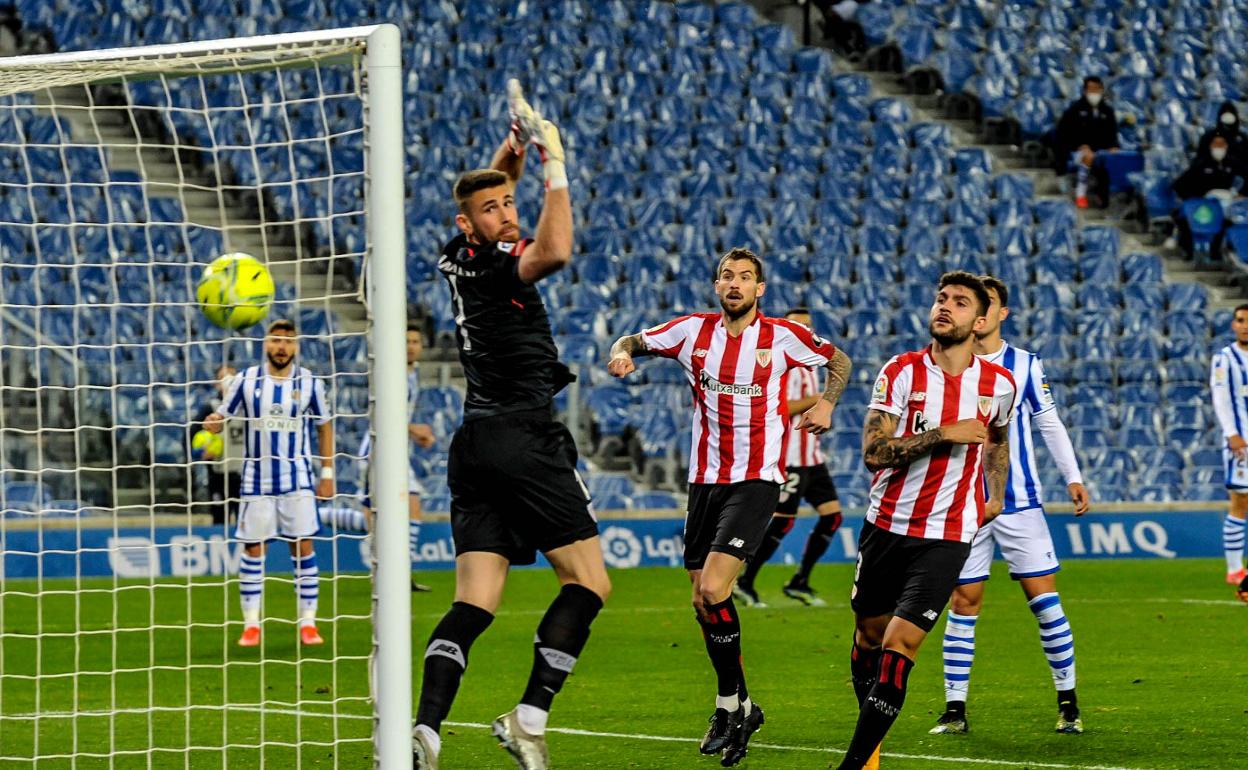 «Sale, sale, sale», dijo Núñez a Simón en el gol de la Real