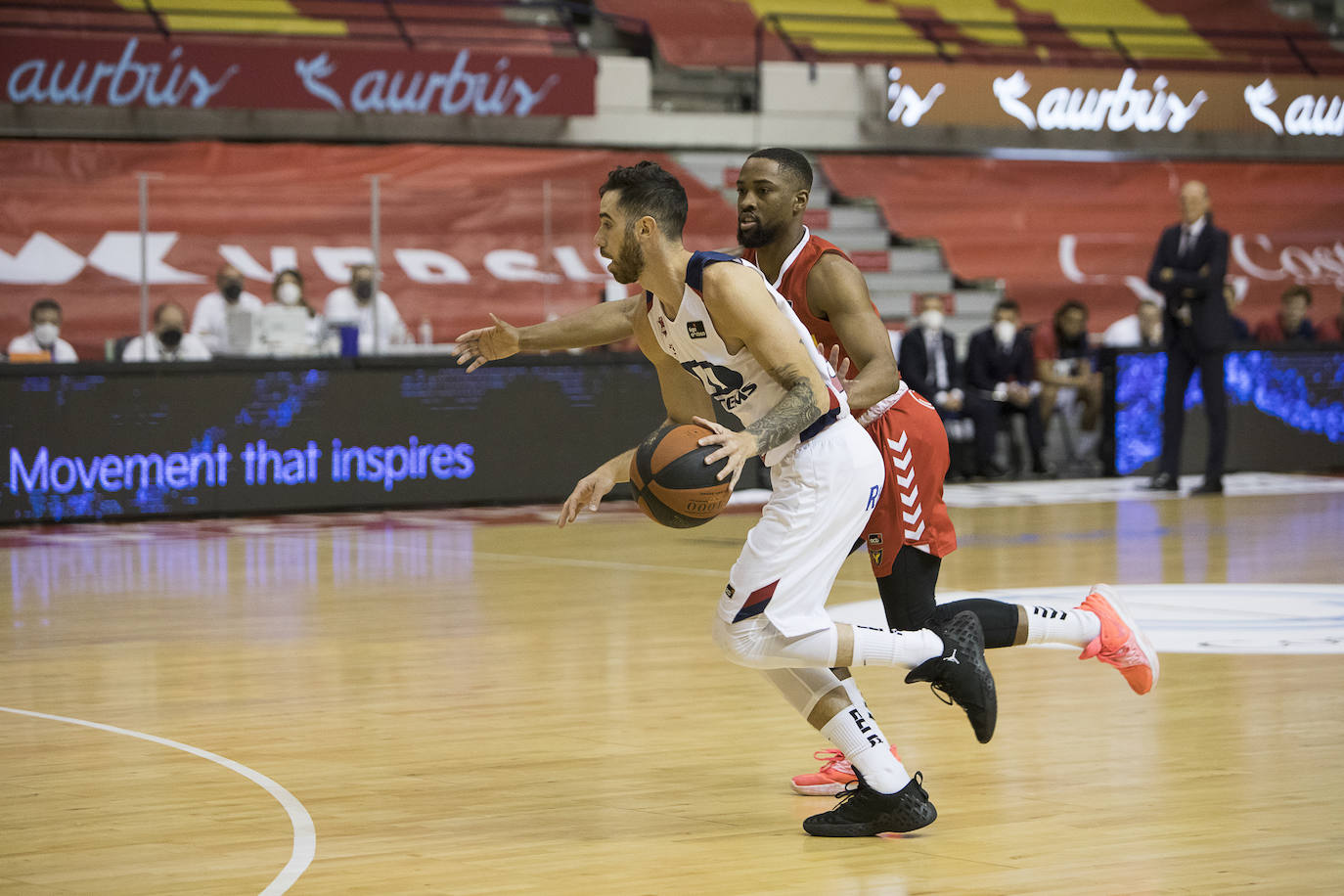 Fotos: El UCAM Murcia - Baskonia, en fotos