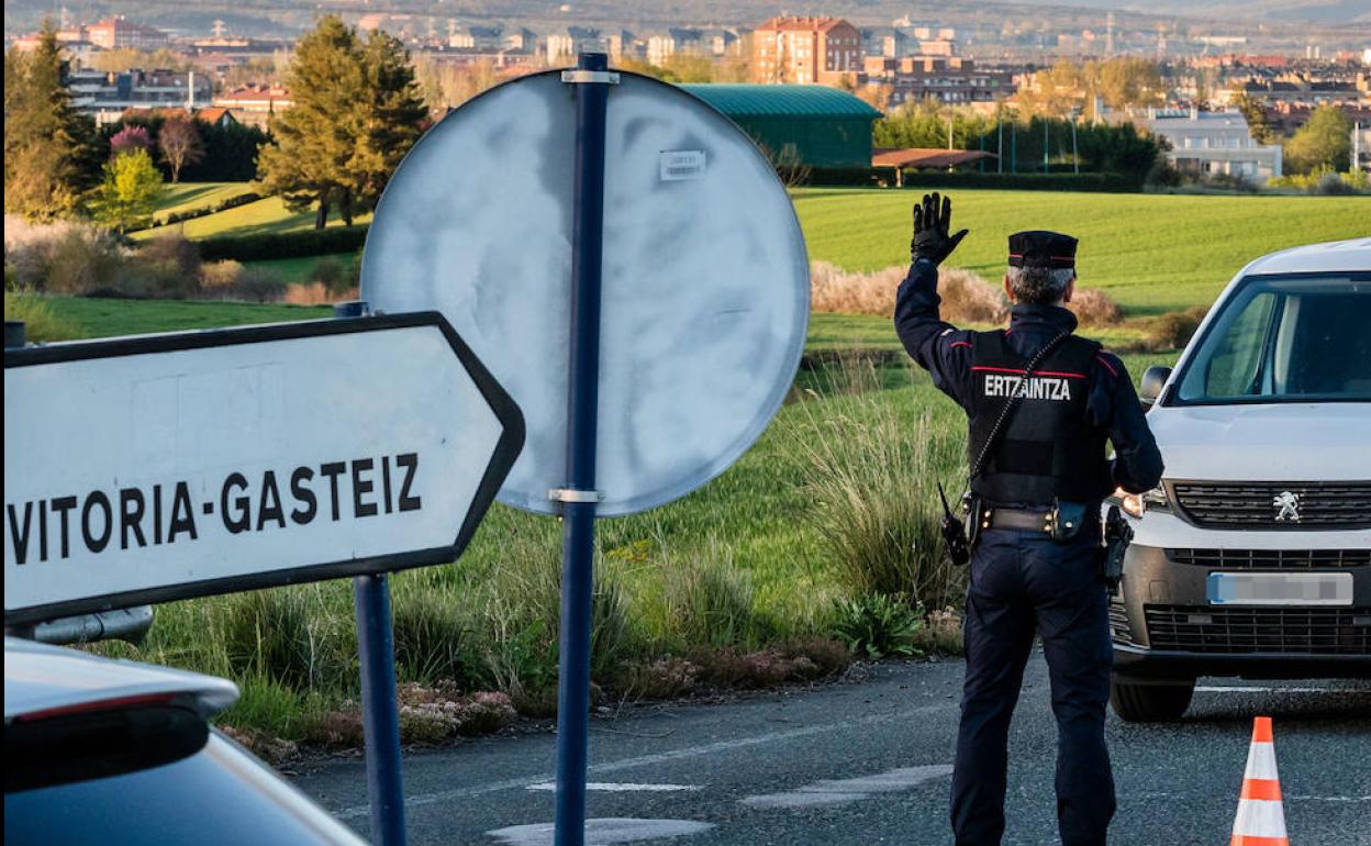 Nuevas restricciones en Álava: El cierre perimetral continúa otra semana en Vitoria, Labastida y Legutio