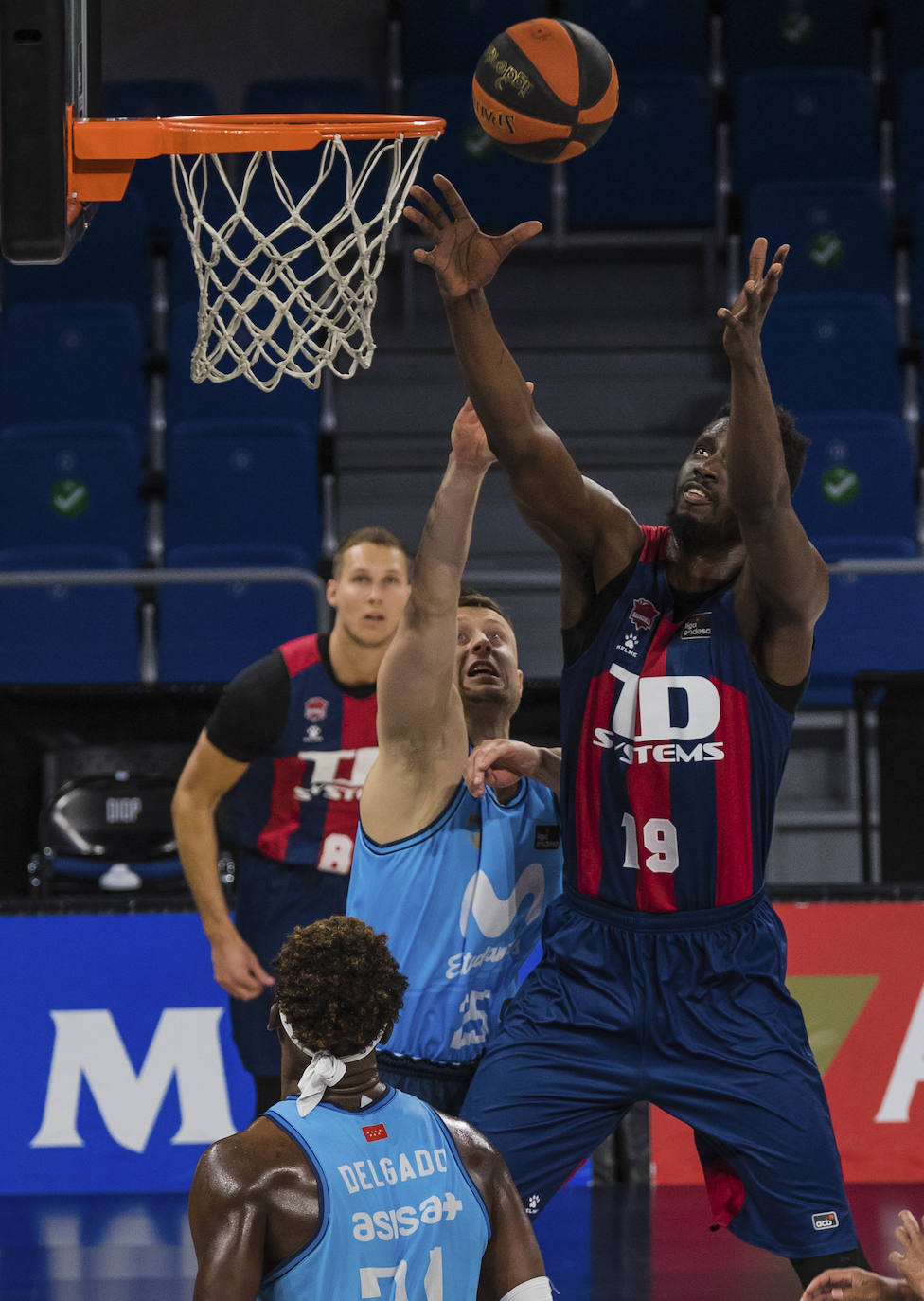 Fotos: Las mejores fotos del Baskonia - Estudiantes