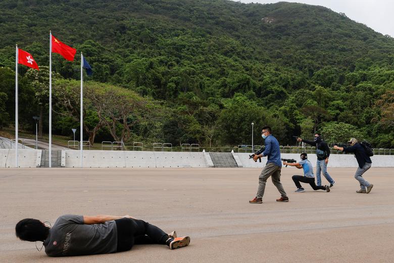 Un simulacro antiterrorista se lleva a cabo durante una jornada de puertas abiertas.