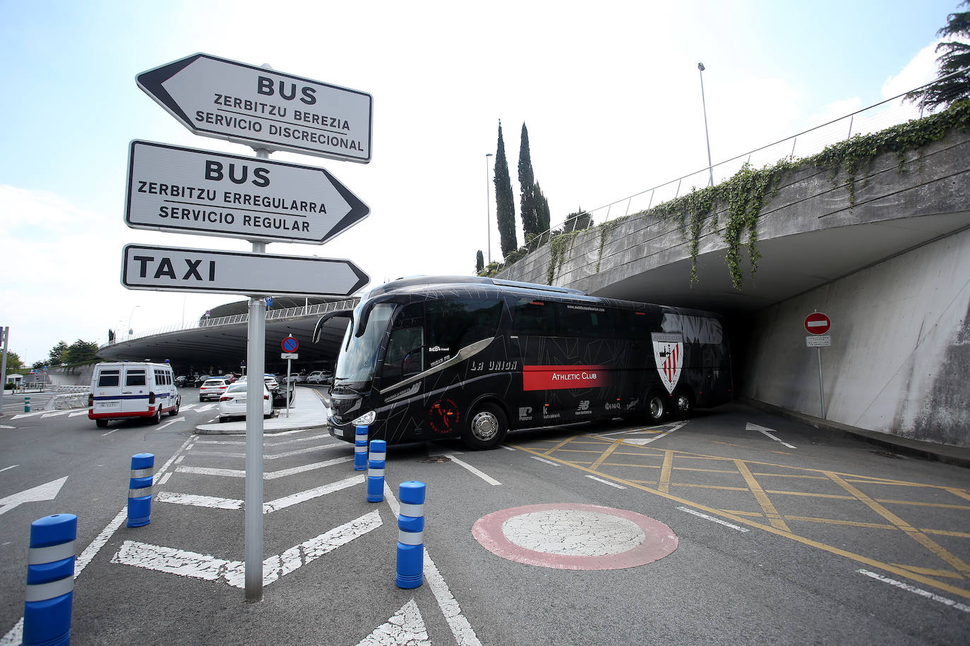 Fotos: Los jugadores rojiblancos ya regresan a Bilbao