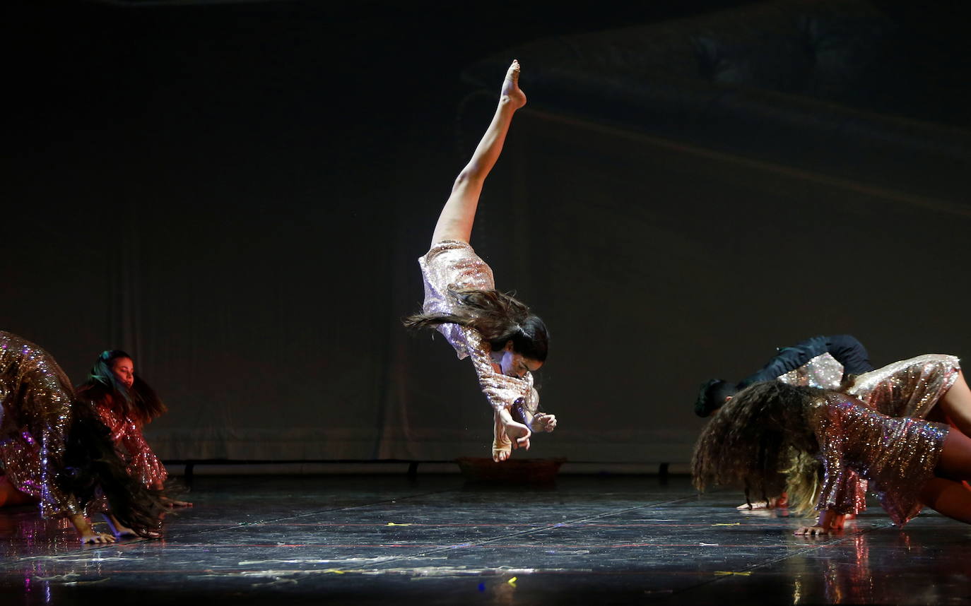 Con 12 años se presenta en la producción de la Facultad de Danza Three, en La Valeta.