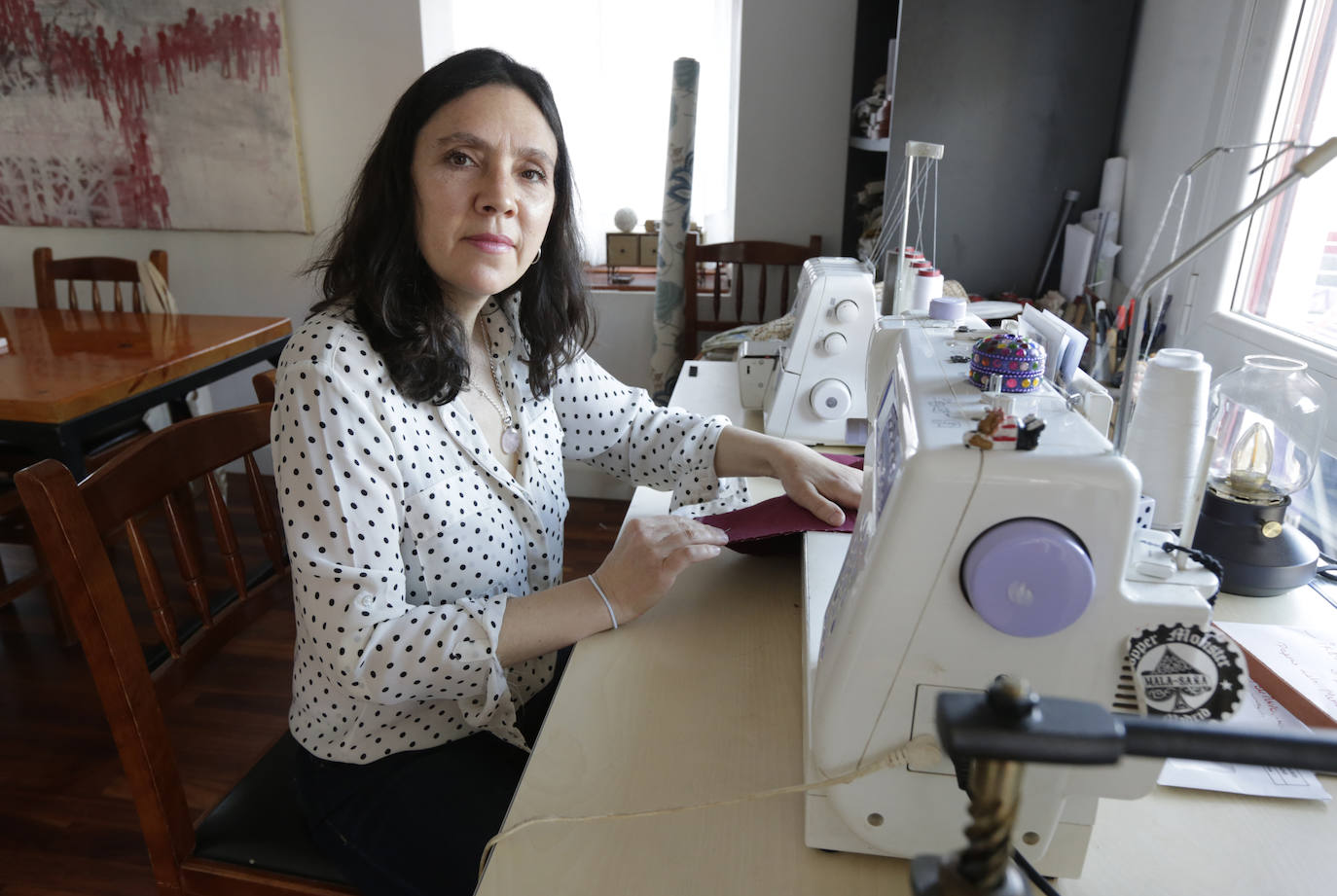 Fotos: De elaborar fundas para tablas de surf en el Puerto Viejo de Getxo a fundar su firma de bolsos artesanos