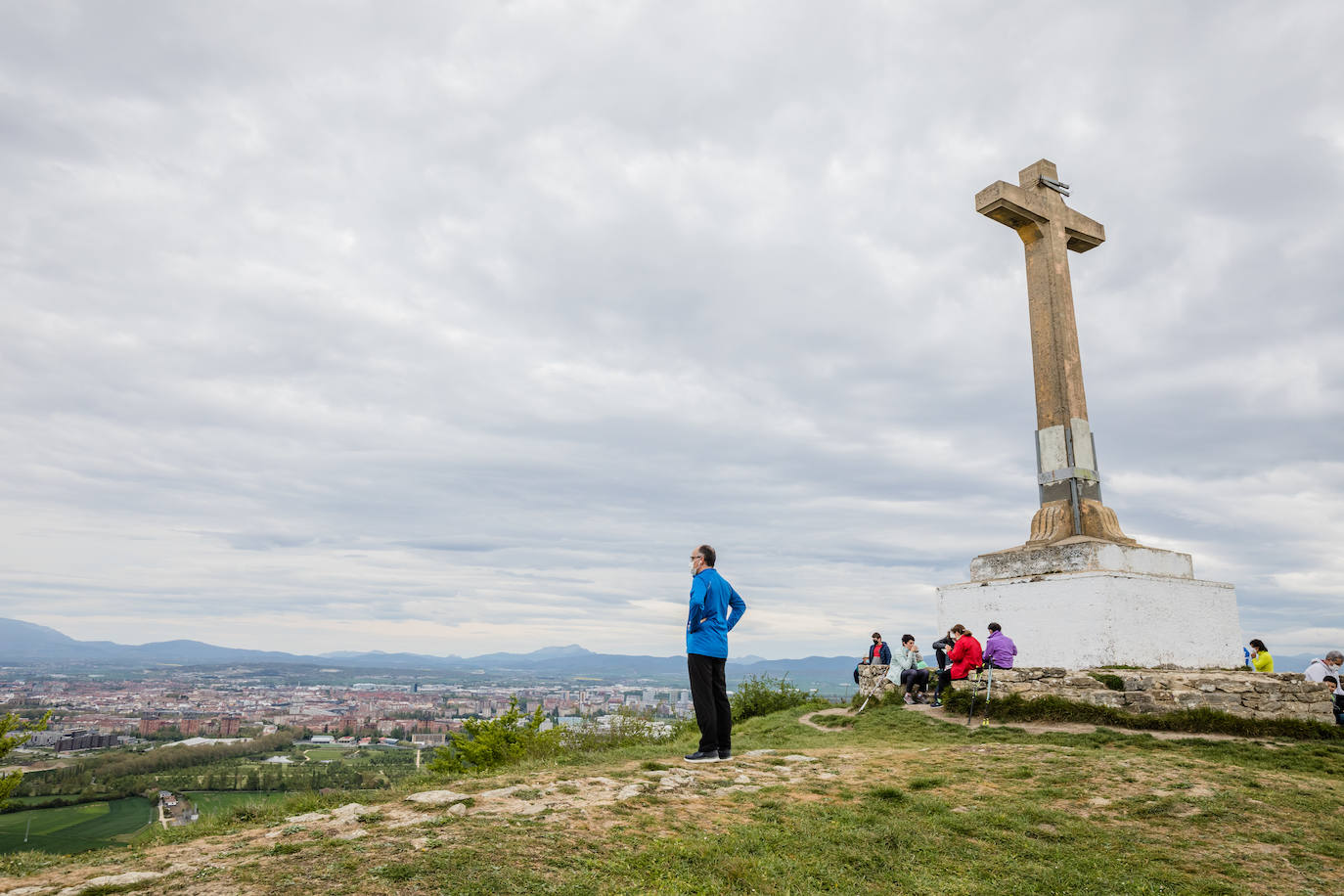 Fotos: Un domingo junto a la cruz más famosa del momento