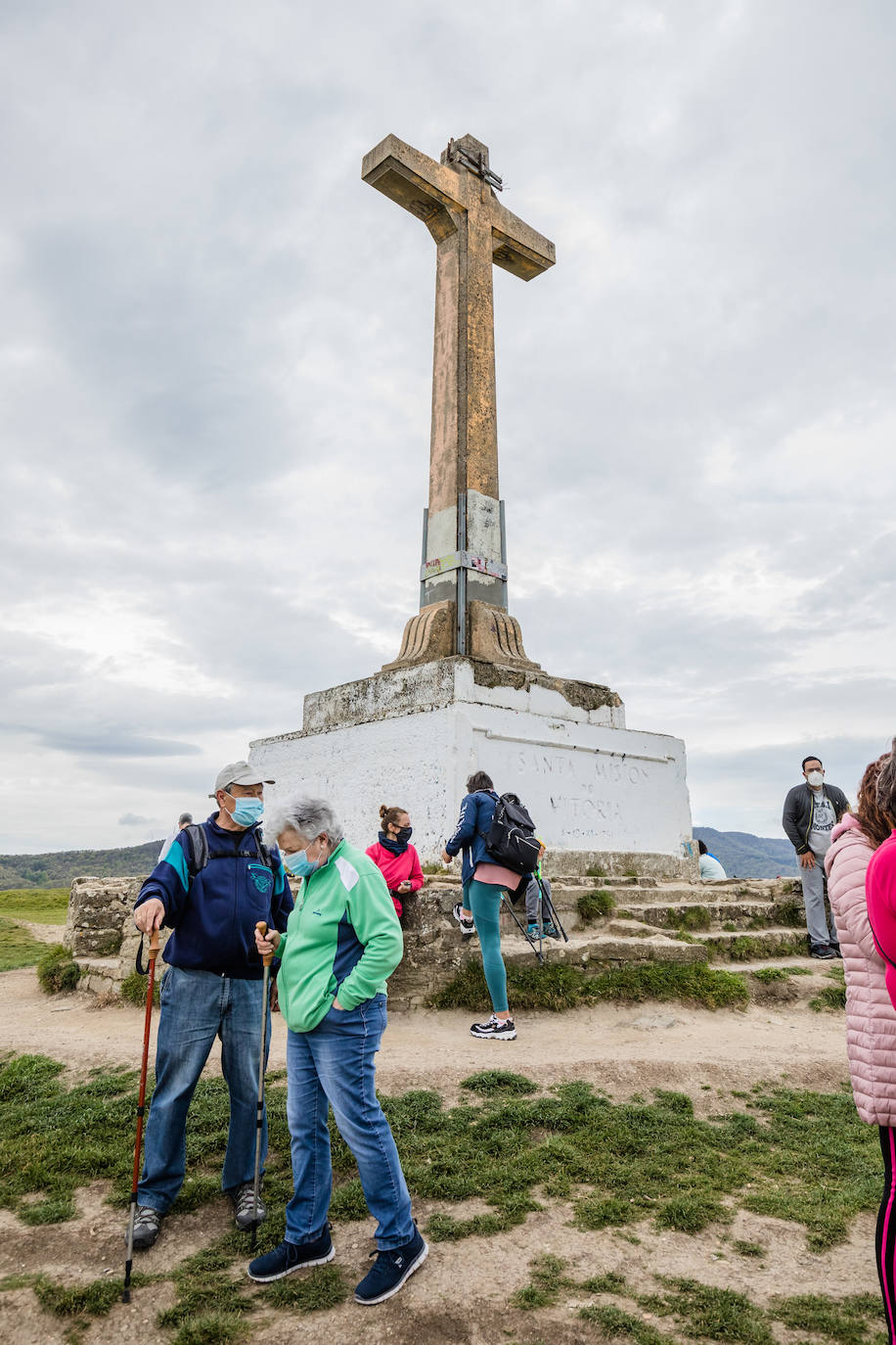 Fotos: Un domingo junto a la cruz más famosa del momento