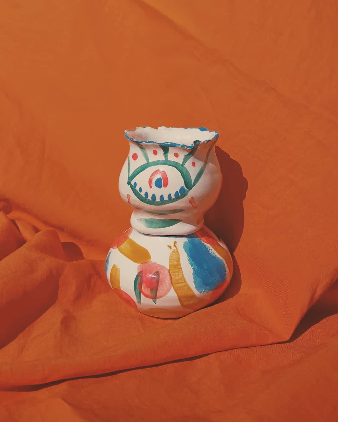 Fotos: Las piezas de cerámica únicas e inspiradas en la diversidad cultural que nacen en un taller de Vitoria